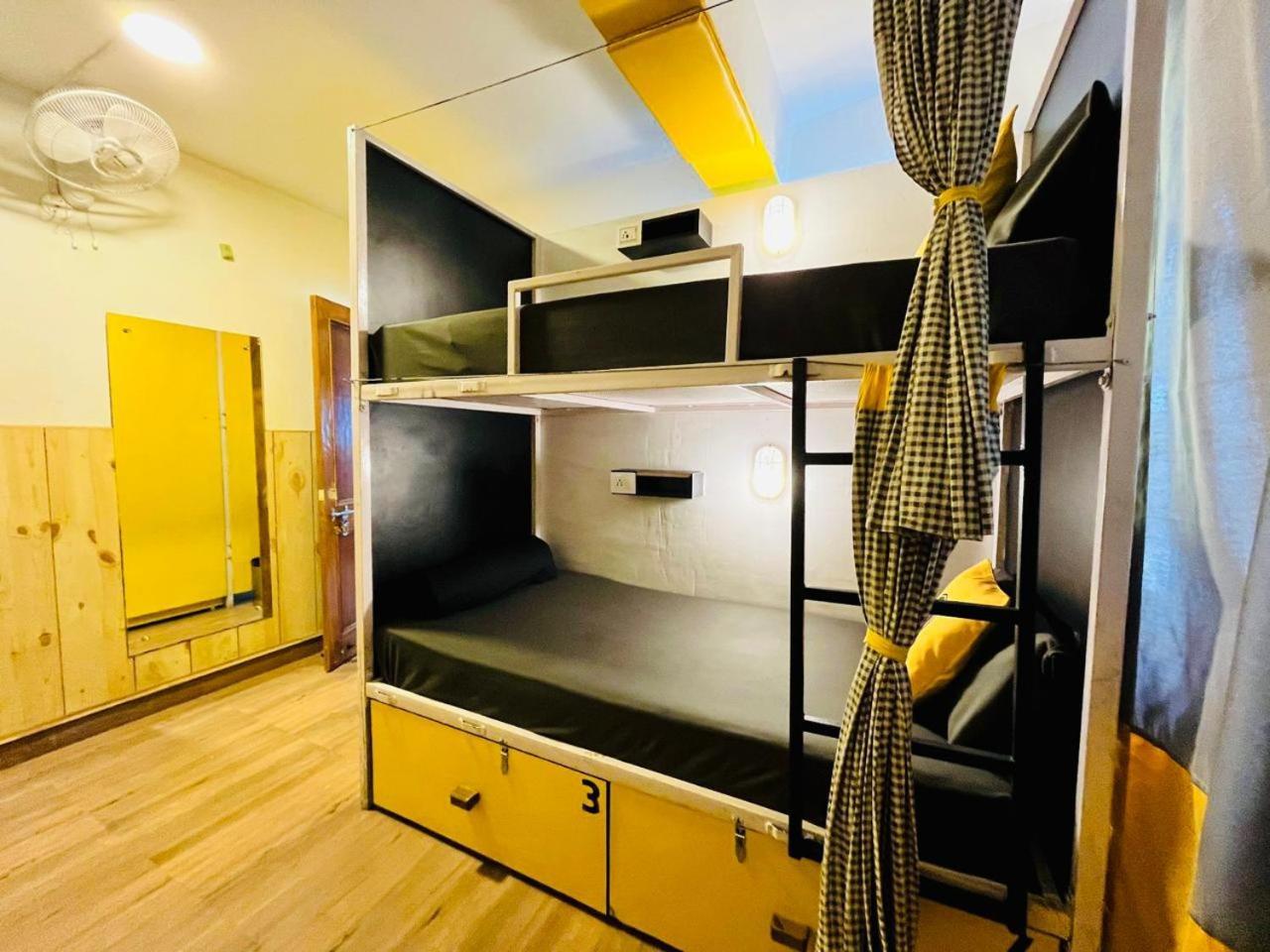 The Hosteller Mussoorie, Mall Road Bilik gambar